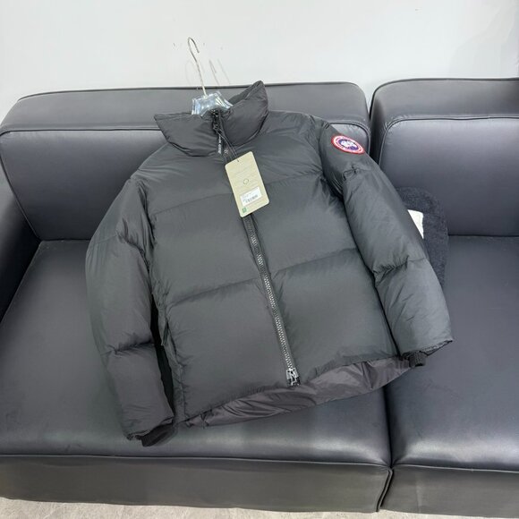 Canada Goose Men's Black Jacket - Picture 1 of 4